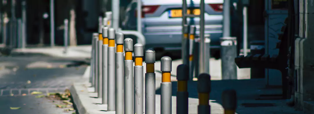 Safe and Convenient Retractable Barrier Column Systems for Properties in West Pensacola, FL